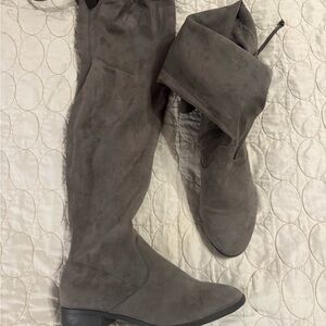 Elegant Over-the-Knee Boots - Gray